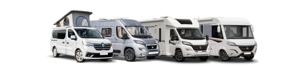 4 véhicules de loisirs alignés